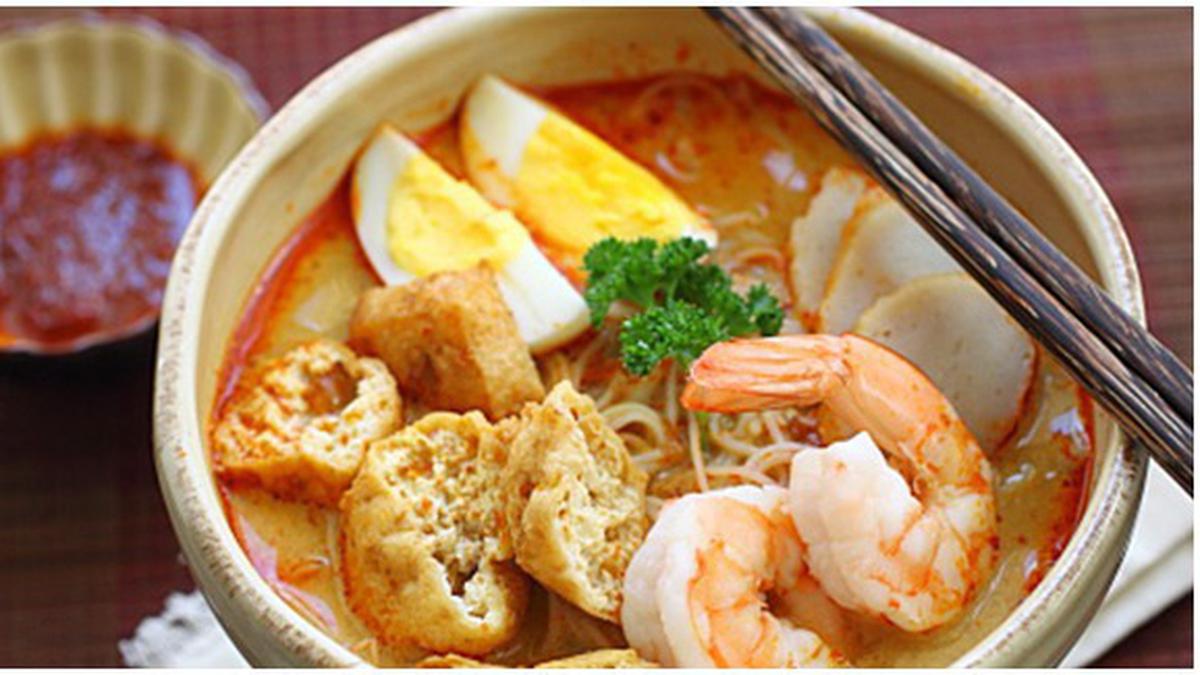 Laksa Kelezatan Kuah Santan dan Asam dalam Setiap Suapan