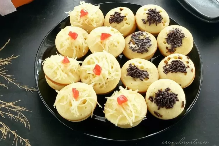 Kue Cubit makanan yang potongannya kecil dan menciptakan rasa lezat dan gurih