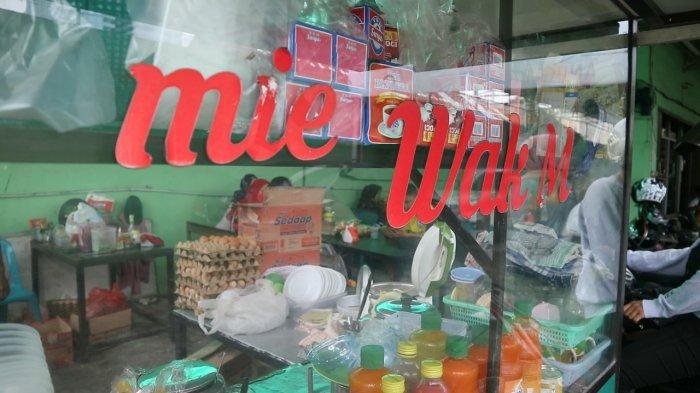 Warung mie instan viral